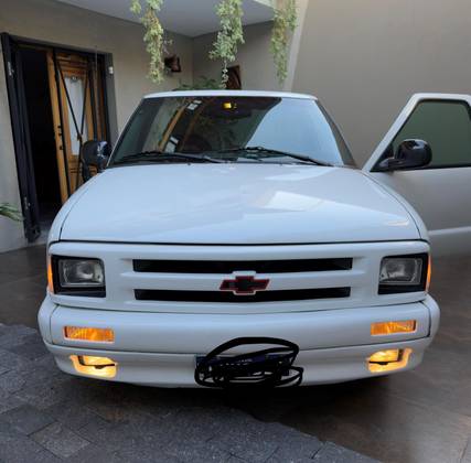 CHEVROLET S10 4.3 SFI DLX 4X2 CS V6 12V GASOLINA 2P MANUAL CHEVROLET S10 4.3 SFI DLX 4X2 CS V6 12V GASOLINA 2P MANUAL